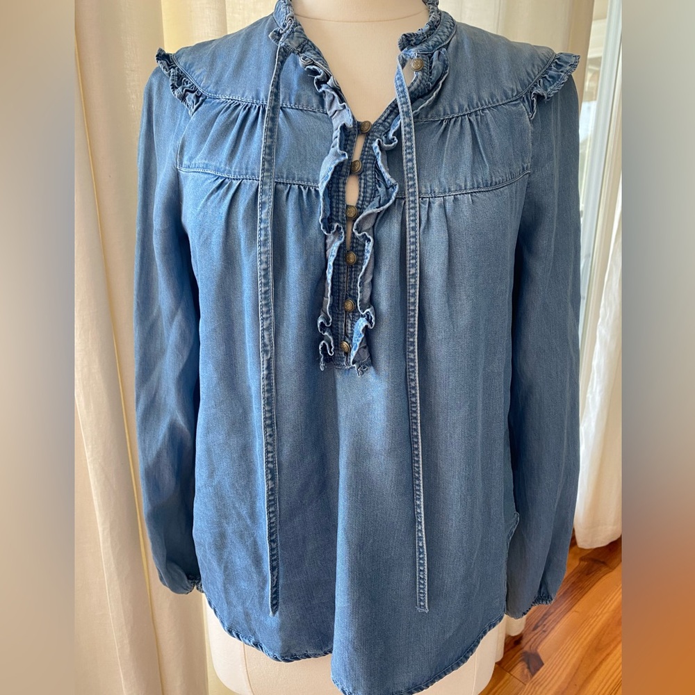 Anthropology Cloth &StoneWomen's Blue Ruffle chambray Top